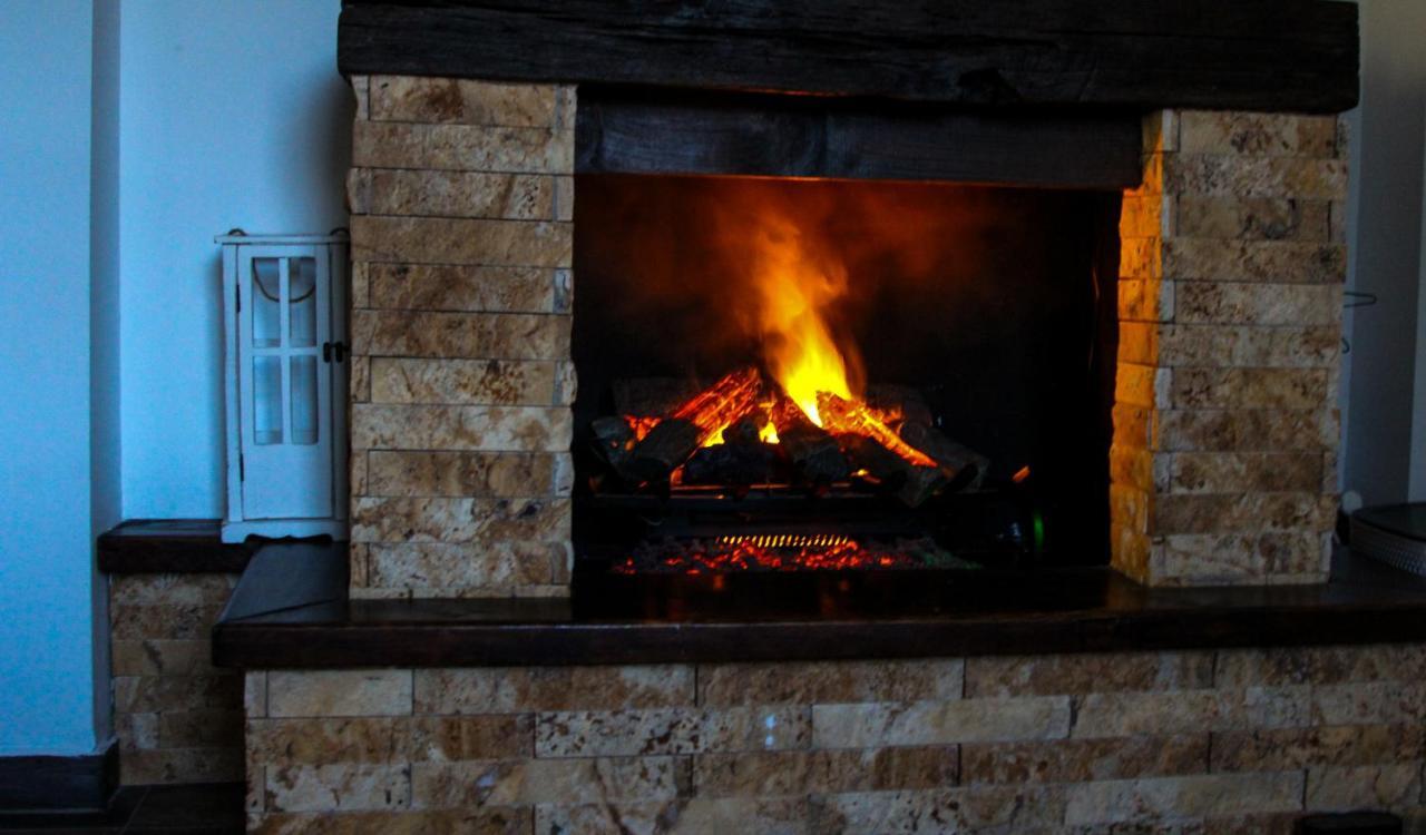 Cozy Cottage - Free Parking, Self Check-In Oradea Exterior photo